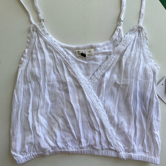 🍄ROXY Calm Down Strappy Top🍄 - Picture 2 of 9